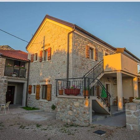 Apartments Punta Стариград-Пакленица Екстериор снимка