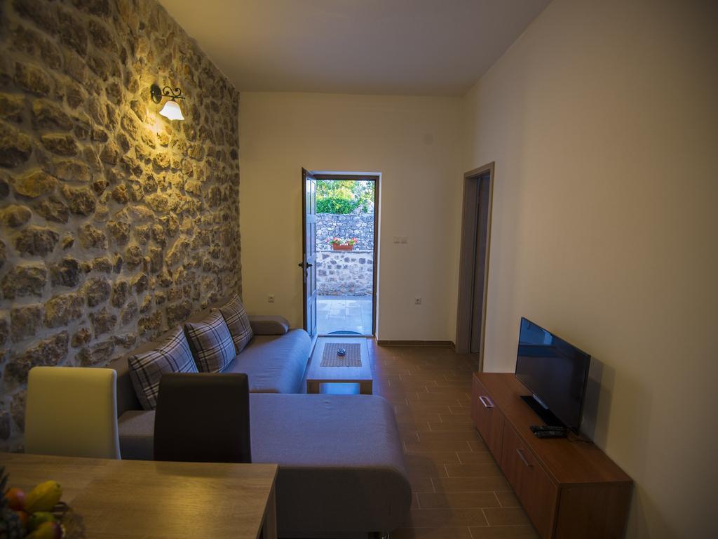 Apartments Punta Стариград-Пакленица Екстериор снимка