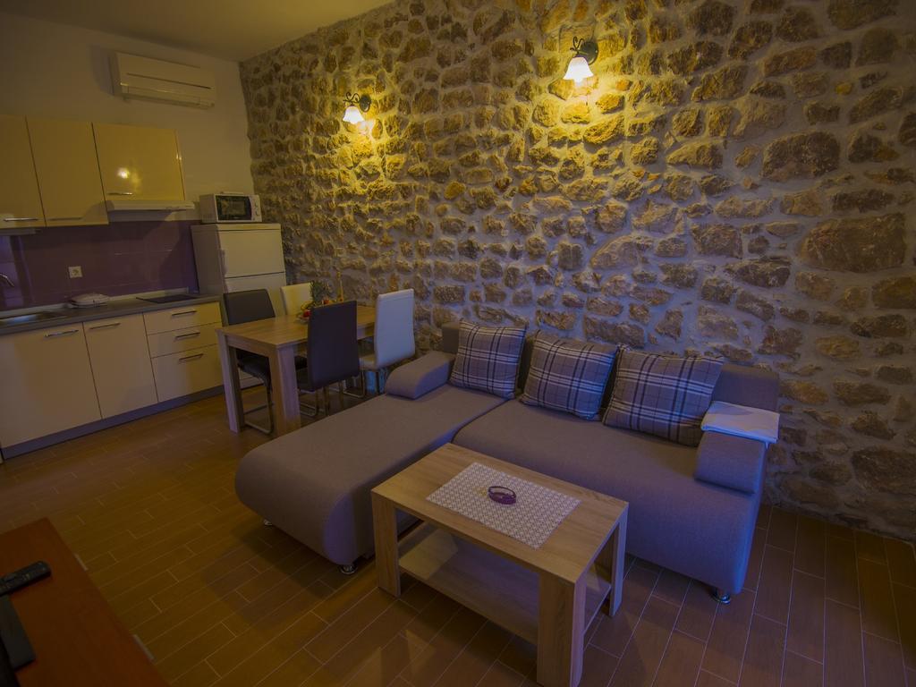 Apartments Punta Стариград-Пакленица Екстериор снимка