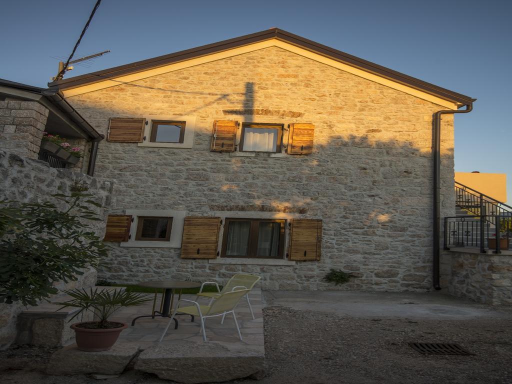 Apartments Punta Стариград-Пакленица Екстериор снимка